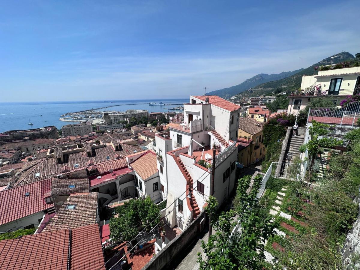 Apartamento Casa "Positano" Da Ely - Salerno Centro Con Self Check-In Exterior foto
